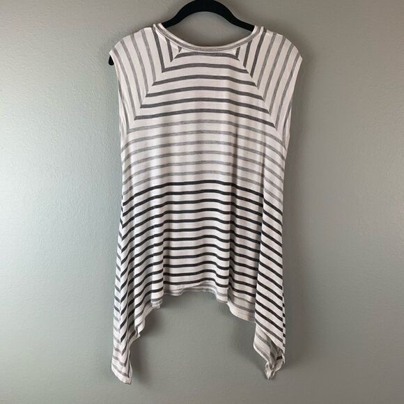 Mossimo Striped Handkerchief Style Shirt - Picture 2 of 4